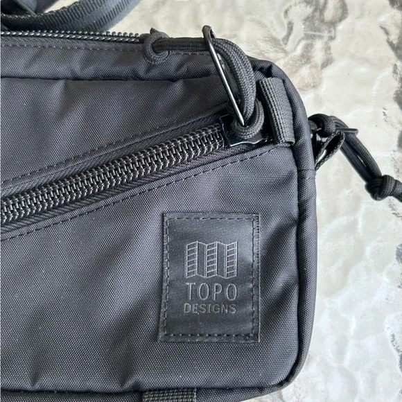 New! TOPO DESIGNS Black on Black Hip Waist Pack - Picture 2 of 11